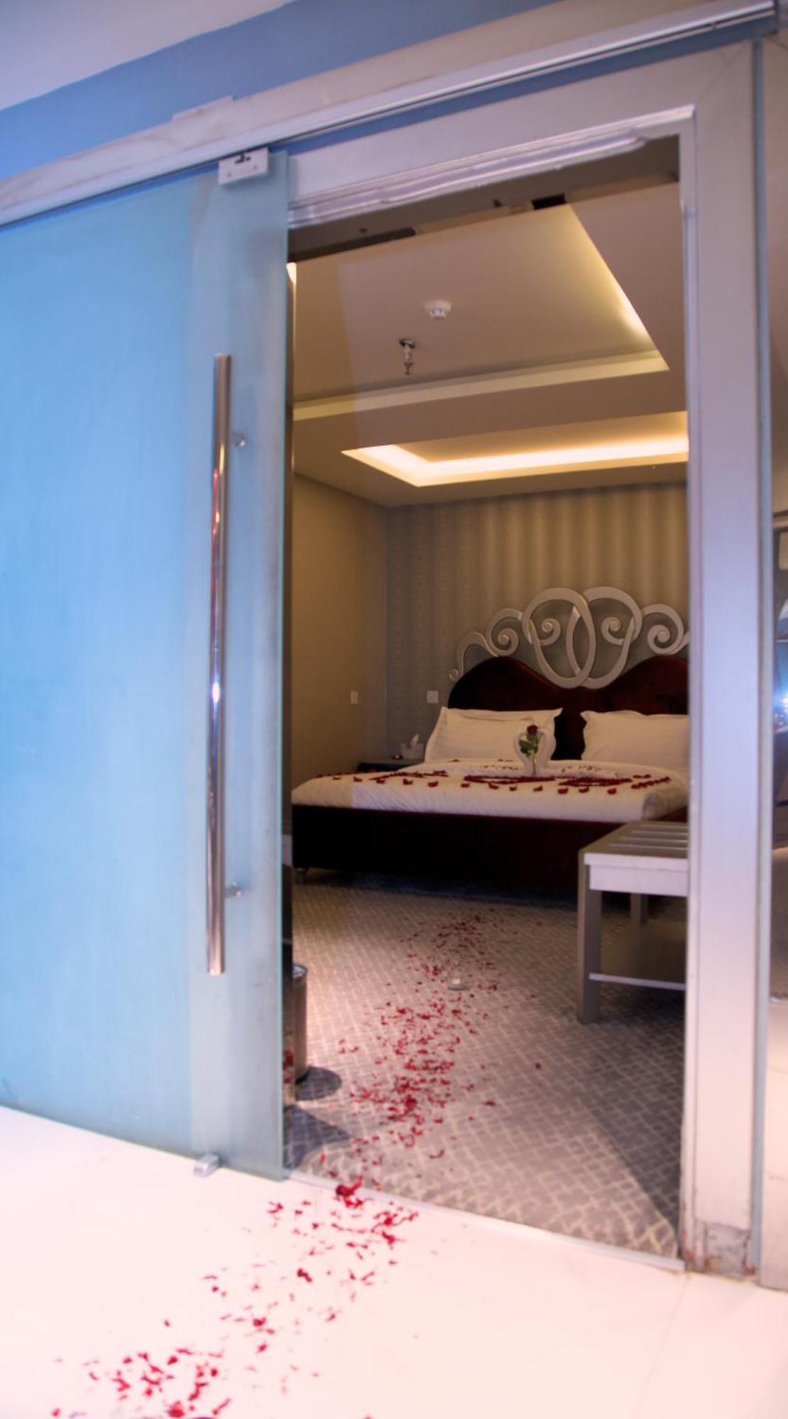 Sharz Hotel Buraidah Extérieur photo